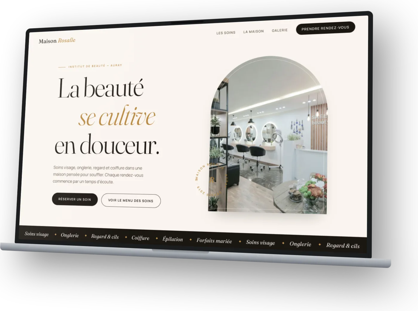 Mockup du site concept Maison Rosalie — institut de beauté